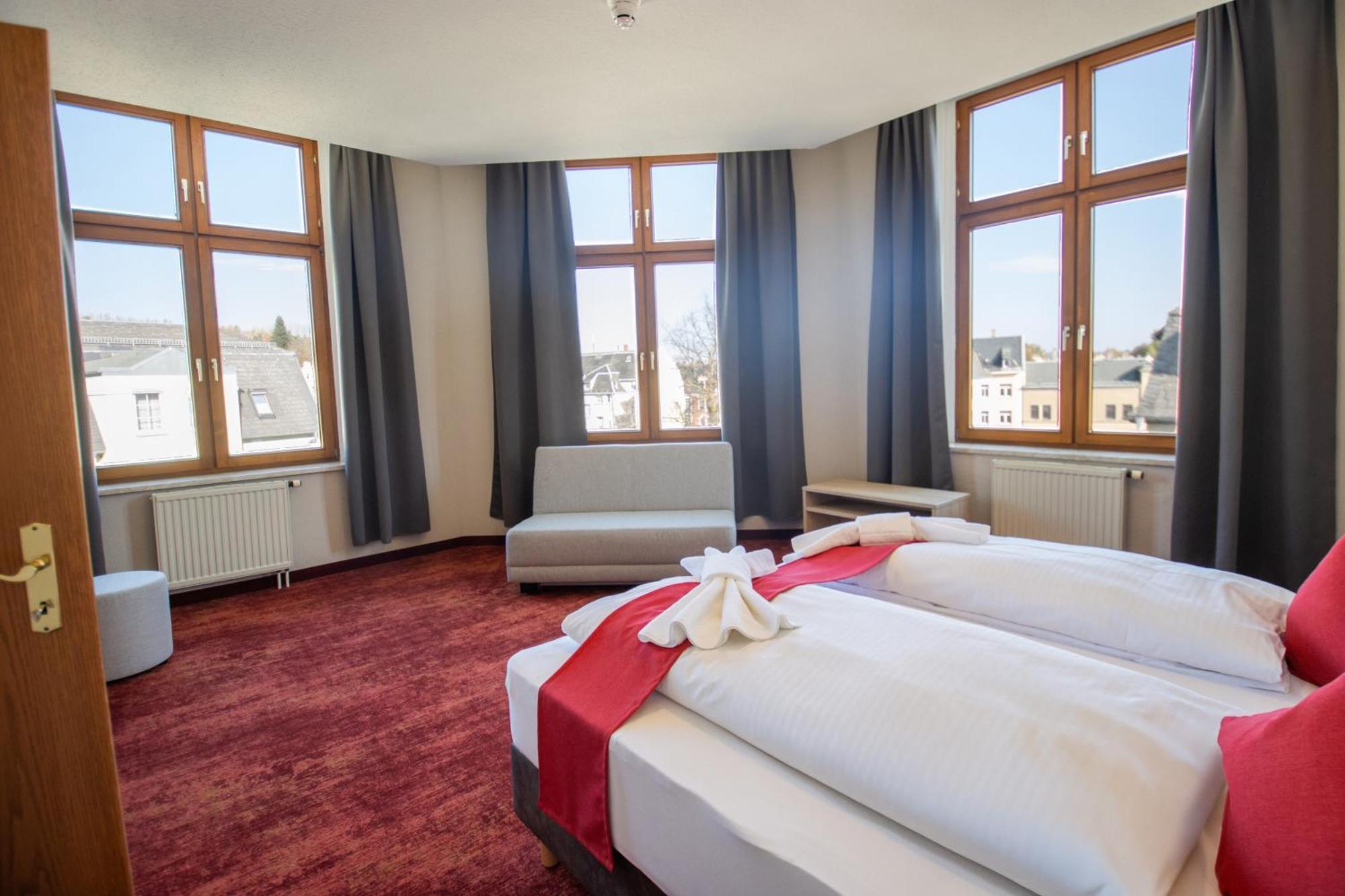 Hotel Lengenfelder Hof Lengenfeld  Екстериор снимка