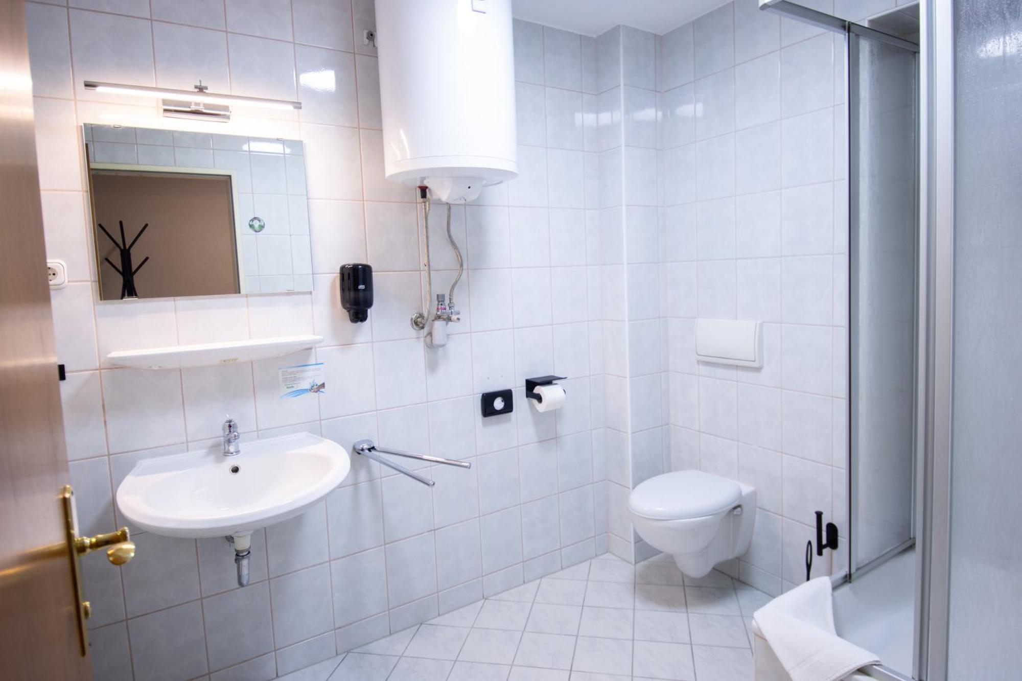 Hotel Lengenfelder Hof Lengenfeld  Екстериор снимка