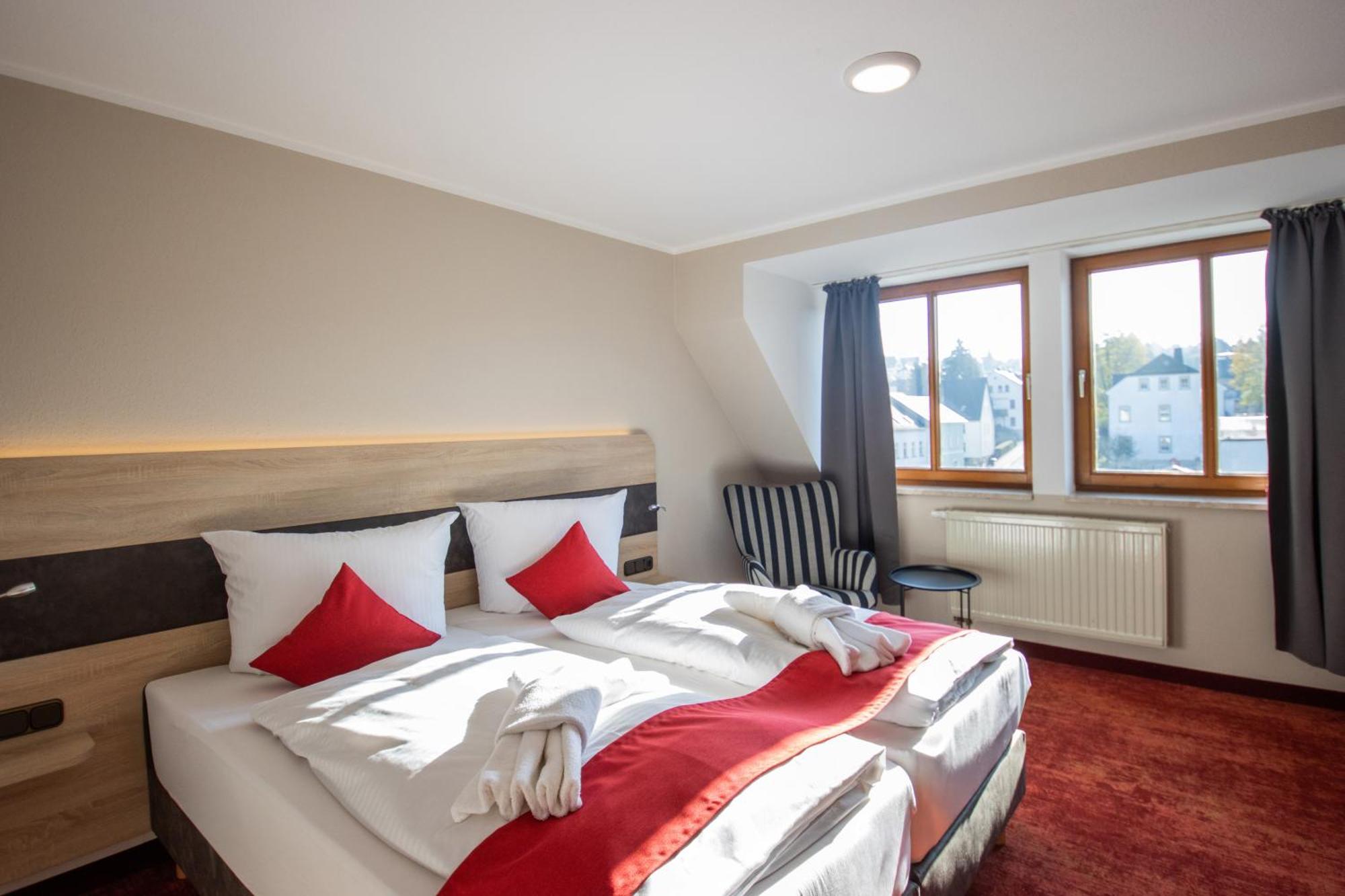 Hotel Lengenfelder Hof Lengenfeld  Екстериор снимка
