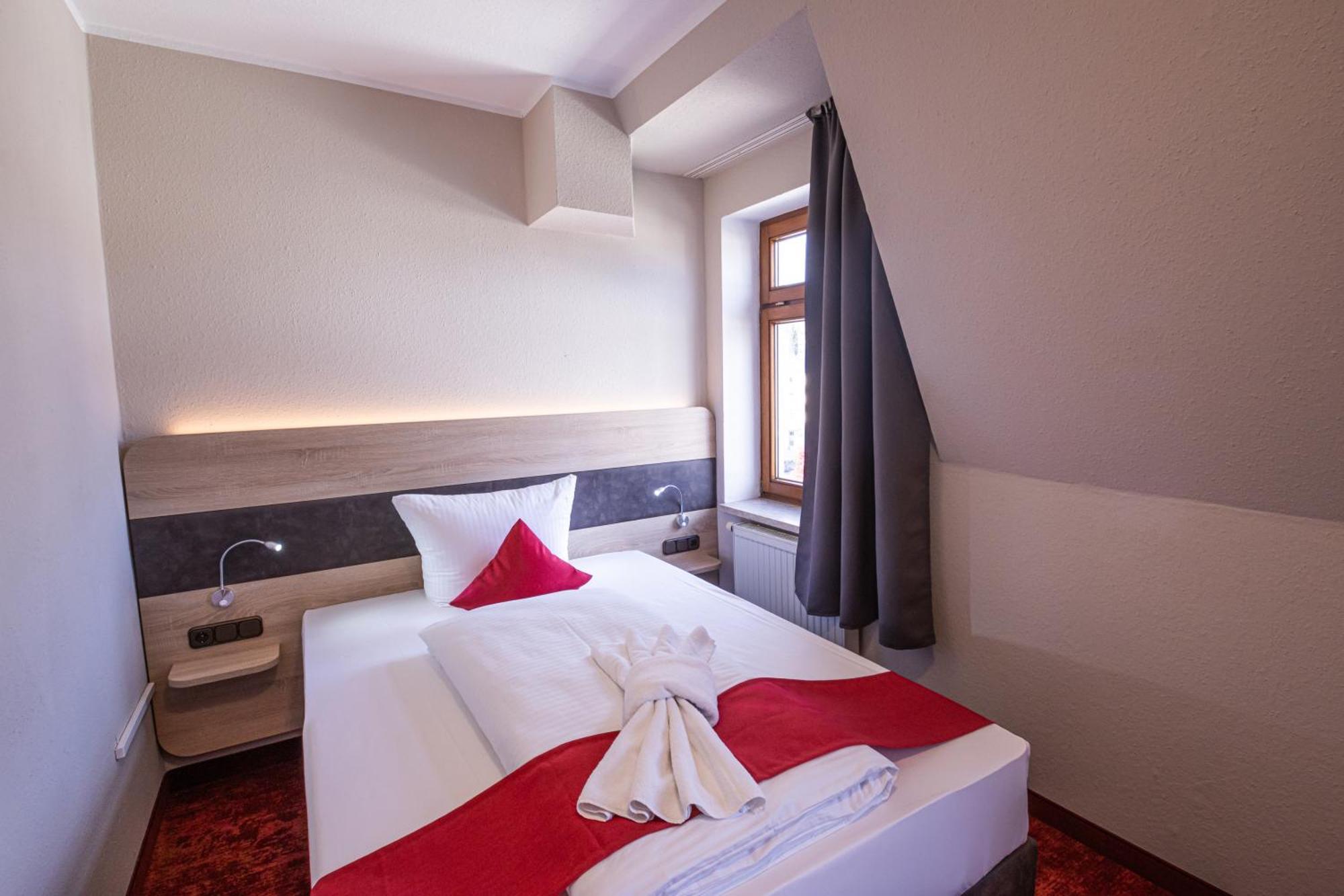 Hotel Lengenfelder Hof Lengenfeld  Екстериор снимка