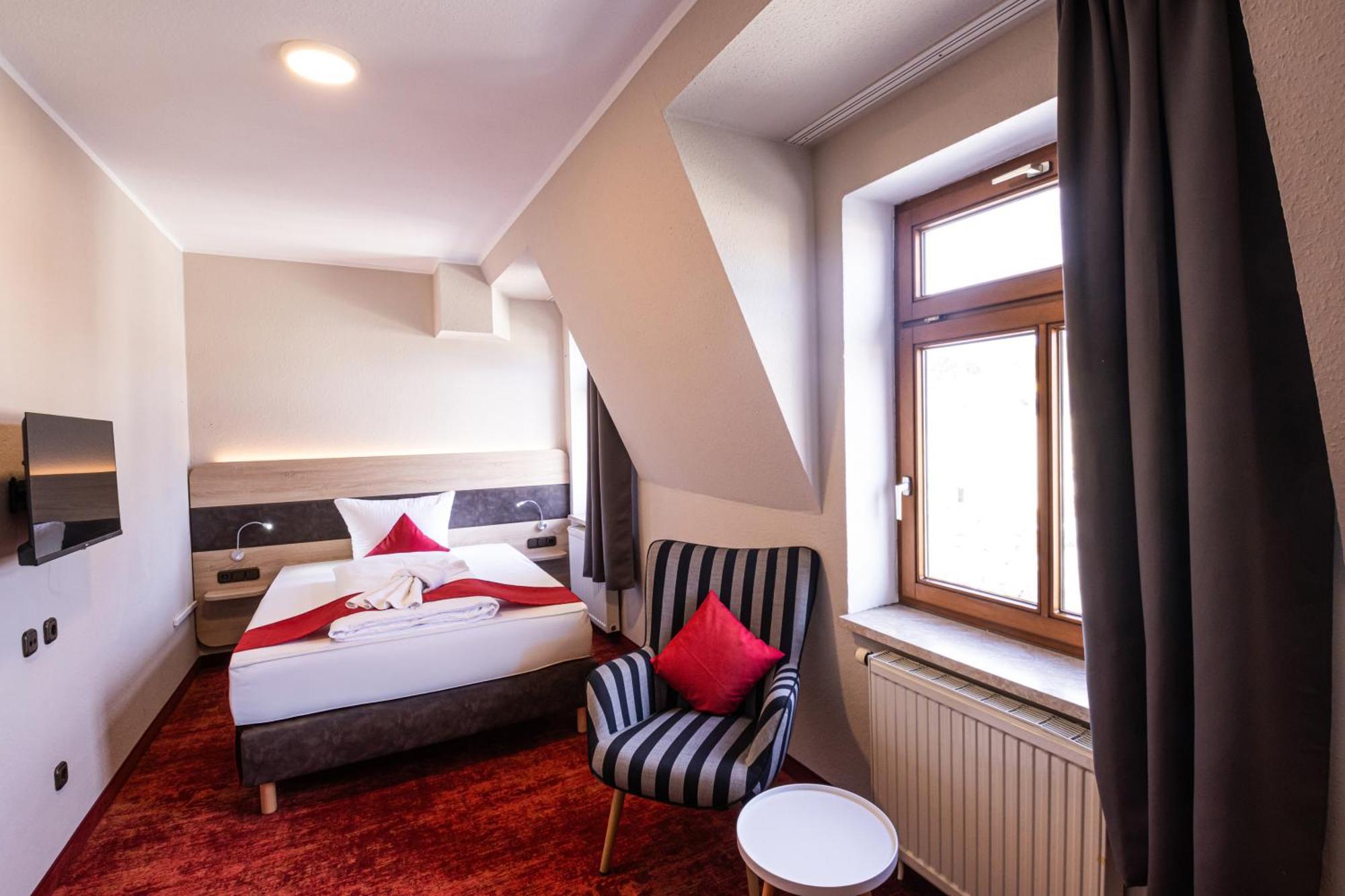 Hotel Lengenfelder Hof Lengenfeld  Екстериор снимка